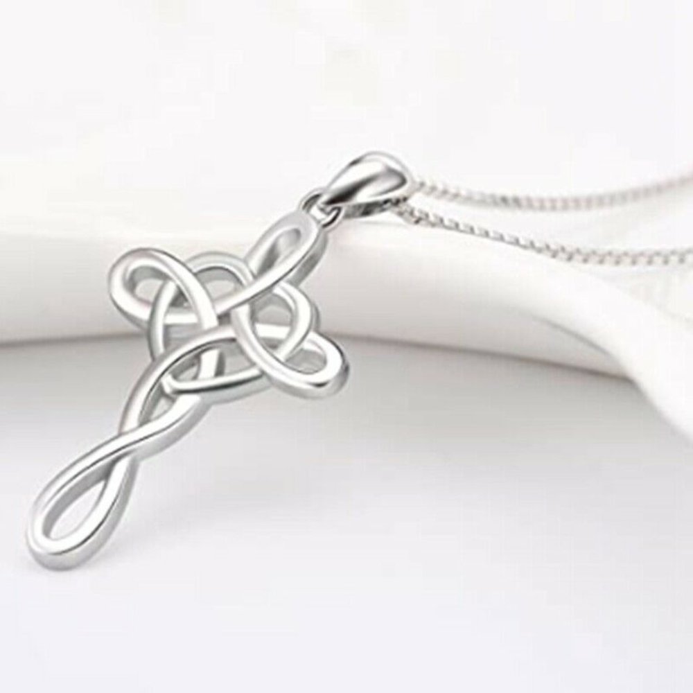 NWOT Silver Celtic Cross Necklace - Picture 4 of 7